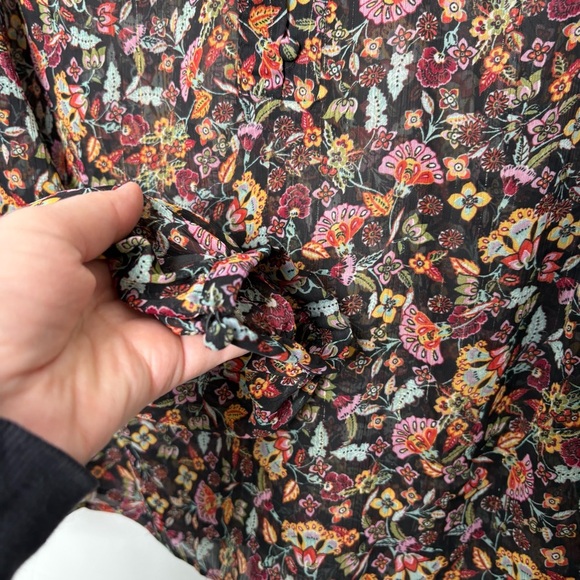 Zara Black Floral Long Sleeve Button Vneck Blouse - Picture 4 of 6